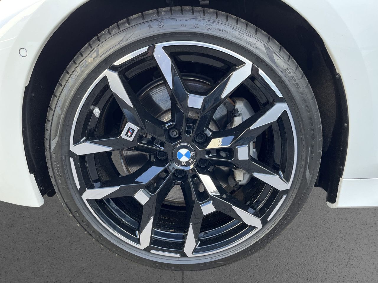 BMW 330i xDr T M SPORT AdLED,AHK,360°,HiFi,HUD,St