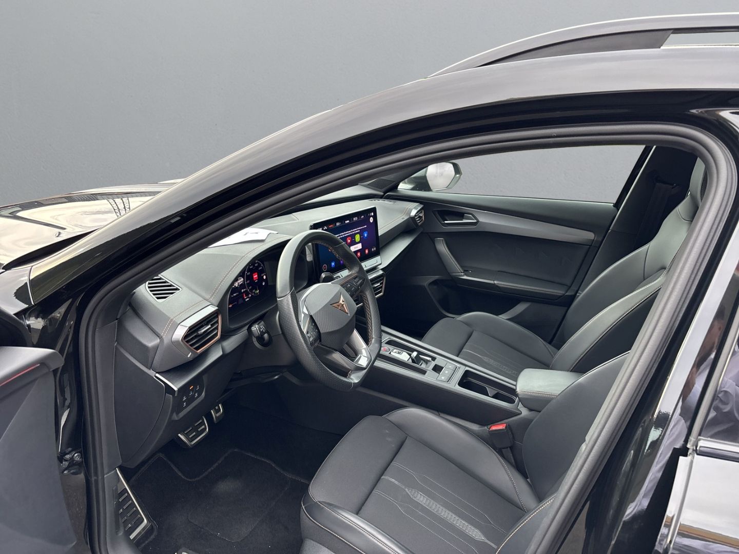 Cupra Formentor VZ e-HYBRID *AHK PANODACH +NAVI+LED*