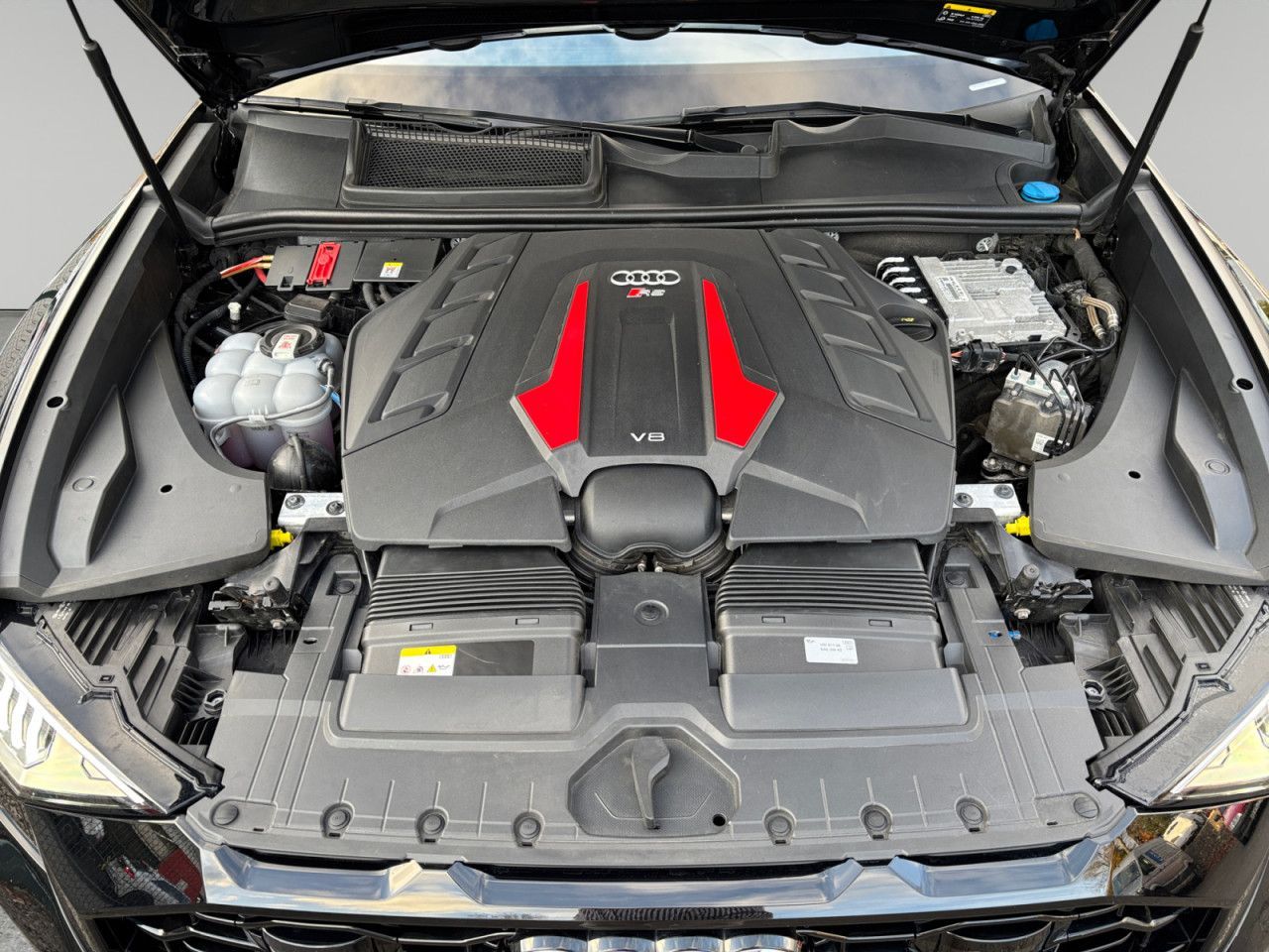 Audi RS Q8 4.0 TFSI AHK HUD VMax Keramik Matrix