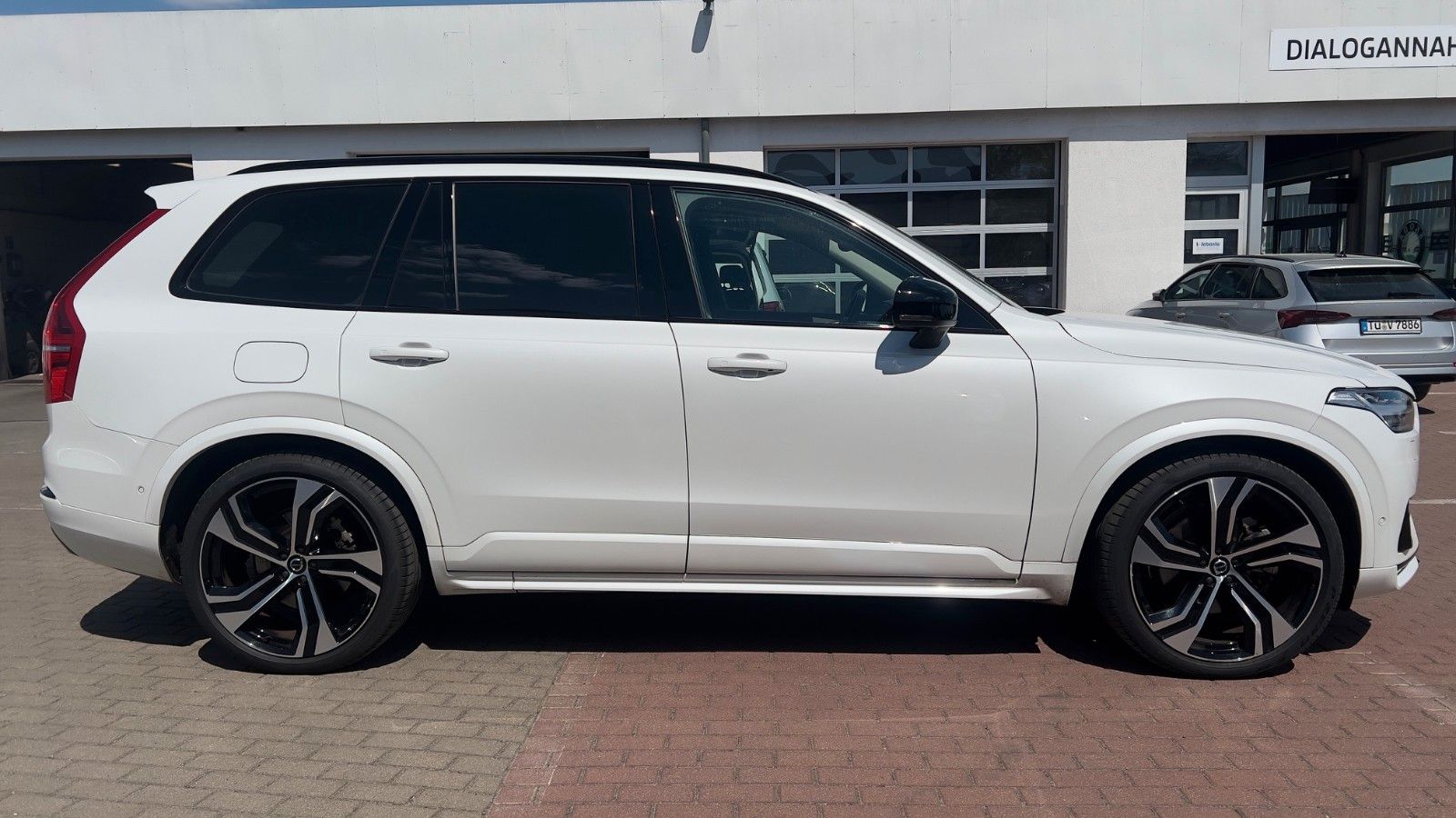 Volvo XC90 B5 D AWD Ultimate Dark*B&W*HUD*LUFT*AHK*ACC