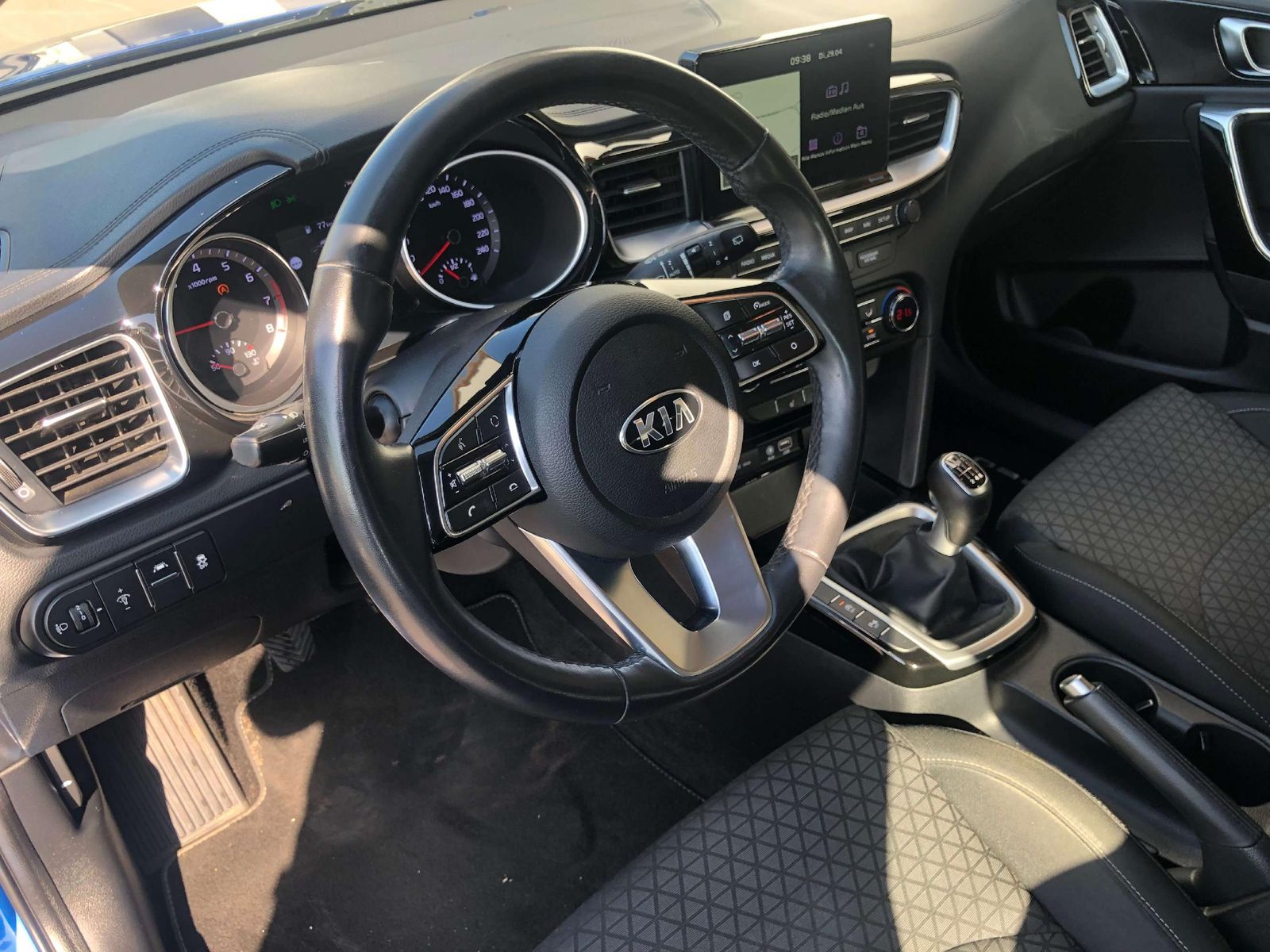 Kia Ceed Vision - Samsaru's Car Outlet