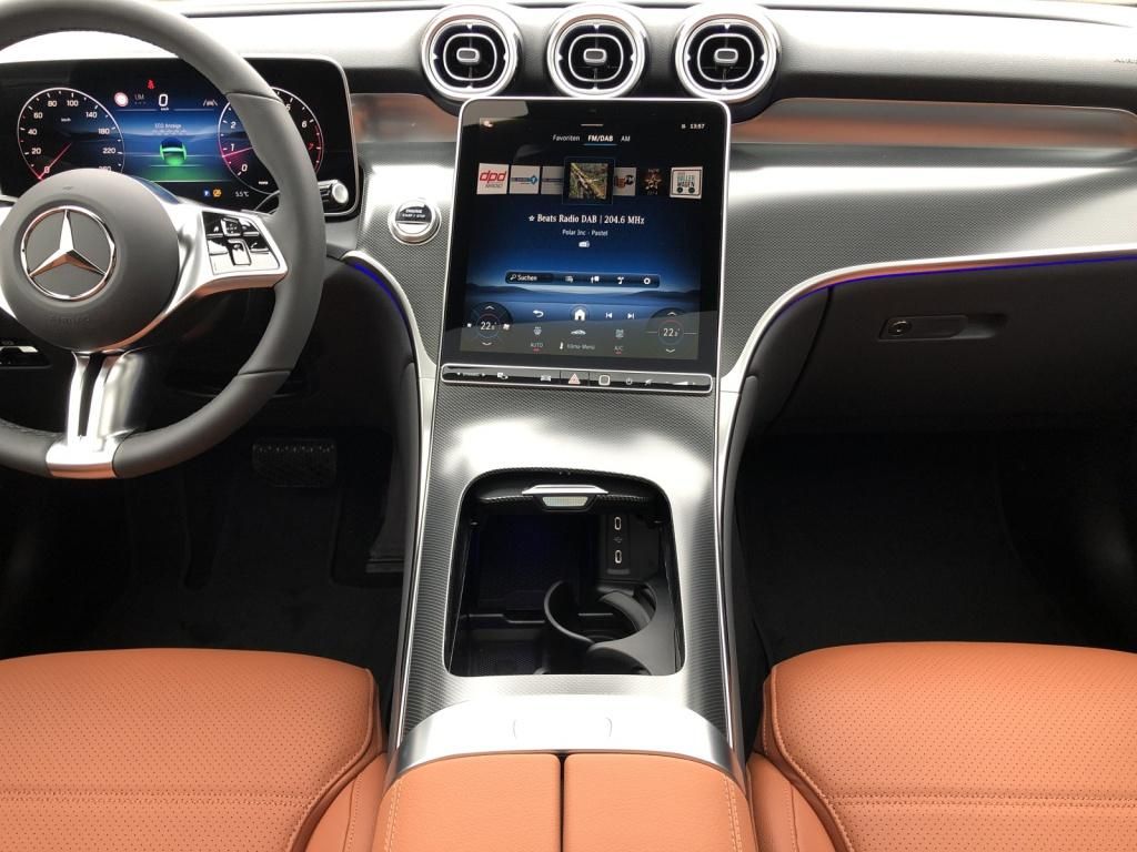 Mercedes-Benz GLC 200 4MATIC Avantgarde - Samsaru's Car Outlet