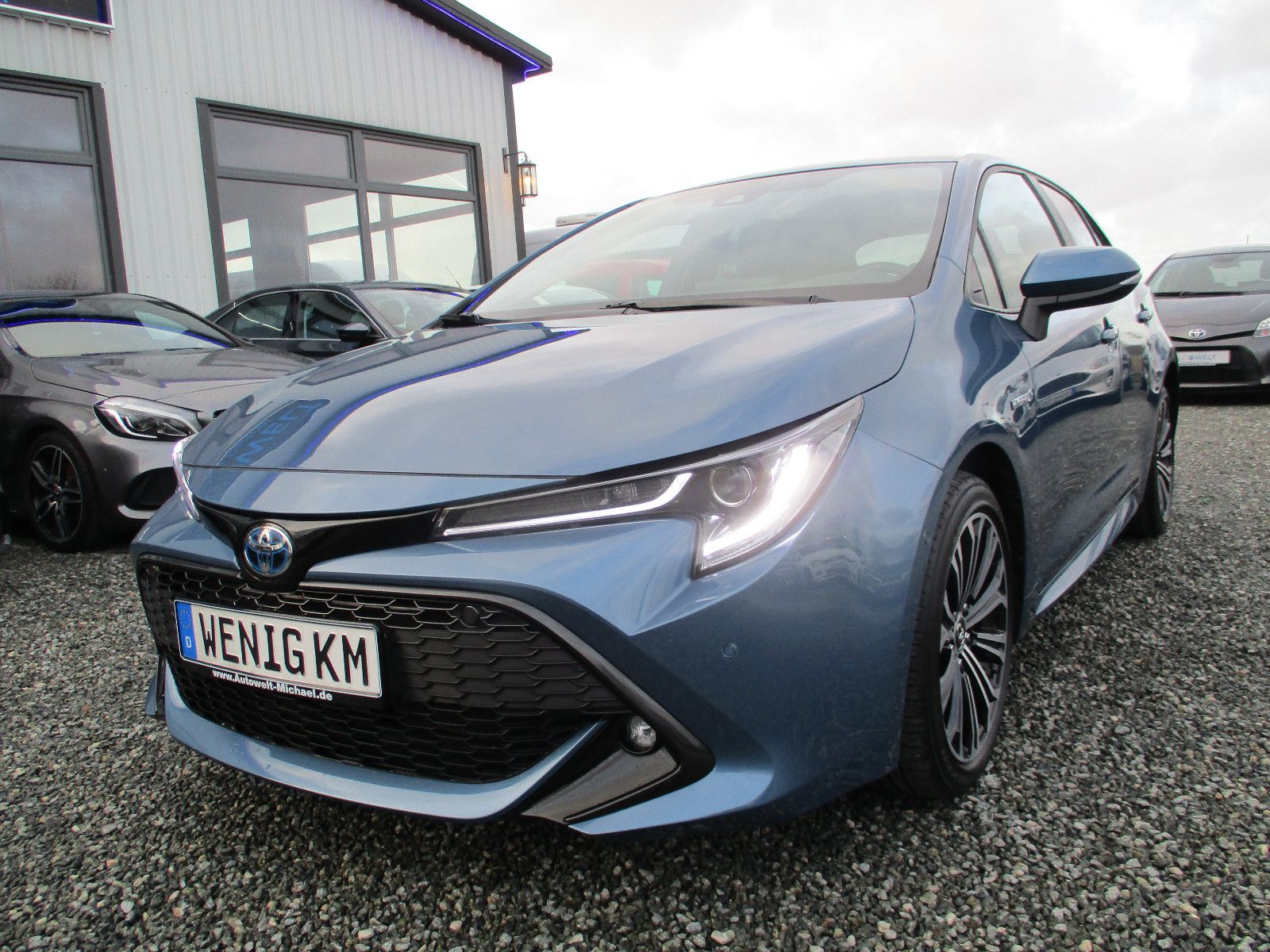 Toyota Corolla Hybrid 1.8 Club - Samsaru's Car Outlet