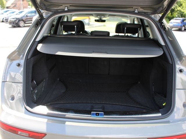 Audi Q5 40 TDI quattro S line Black PANO-AHK-MATRIX-T