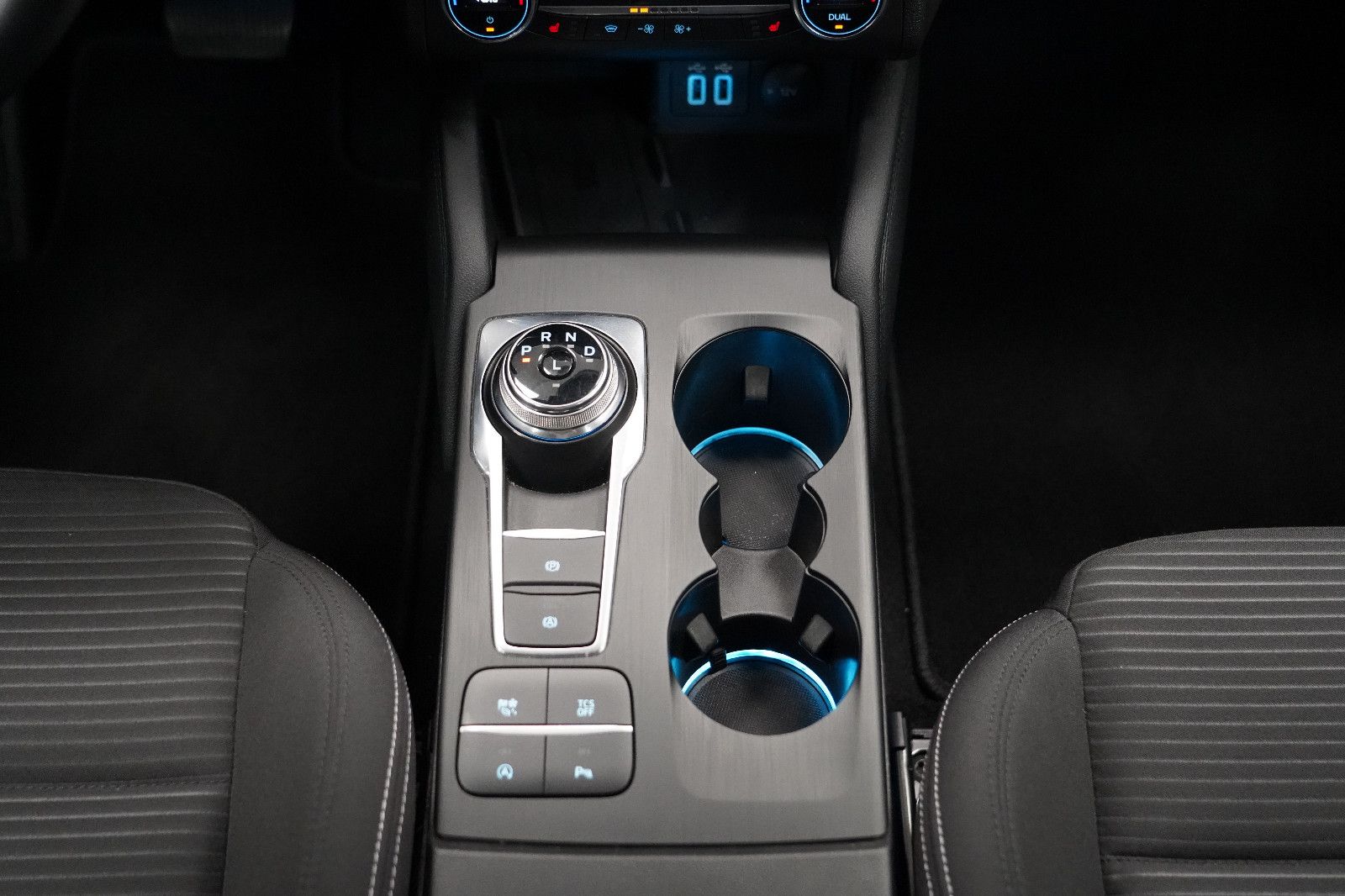 Ford Focus Turnier 1.5 Titanium - Samsaru's Car Outlet
