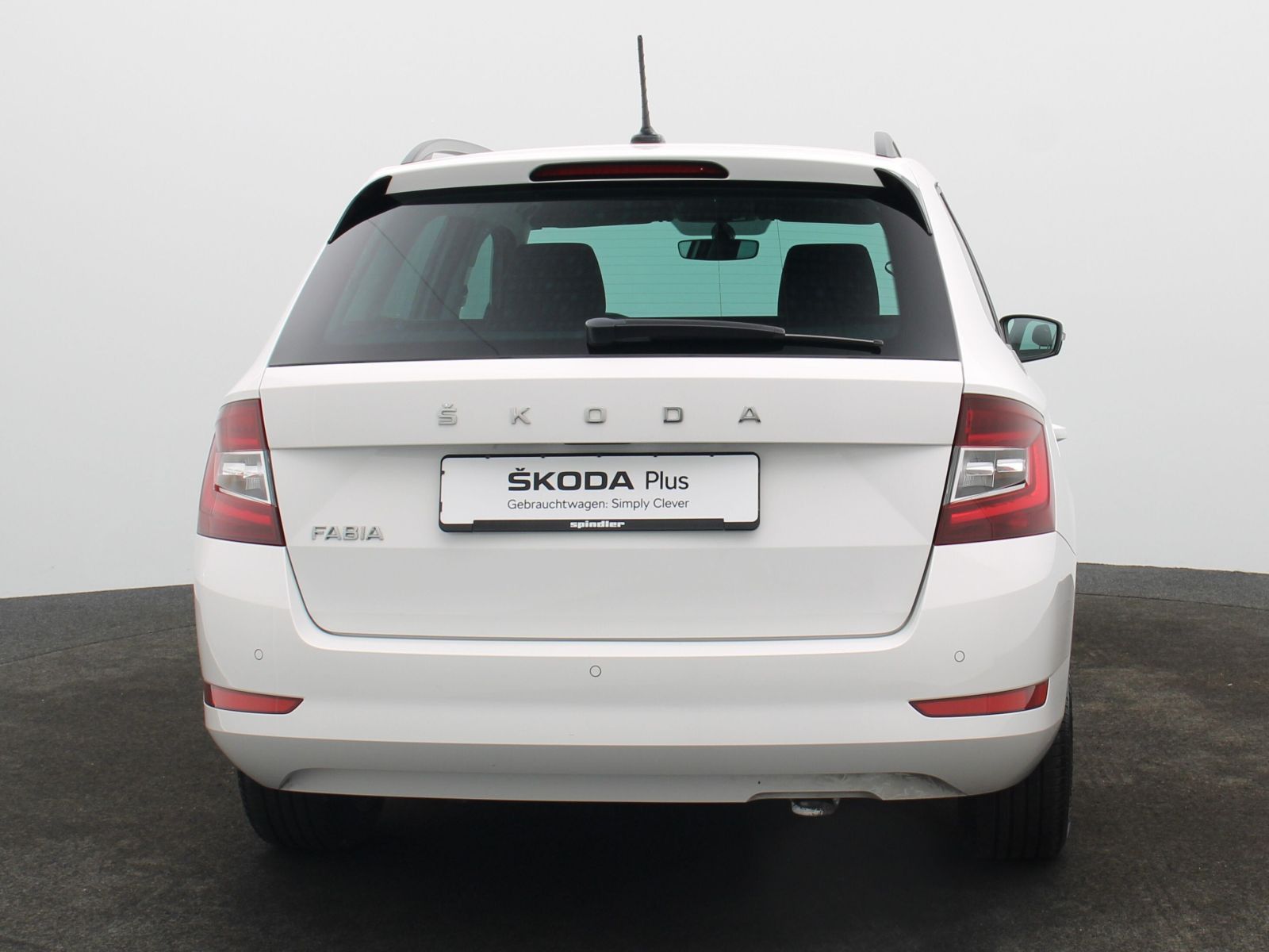 Skoda Fabia Combi 1.0 TSI DSG - Samsaru's Car Outlet