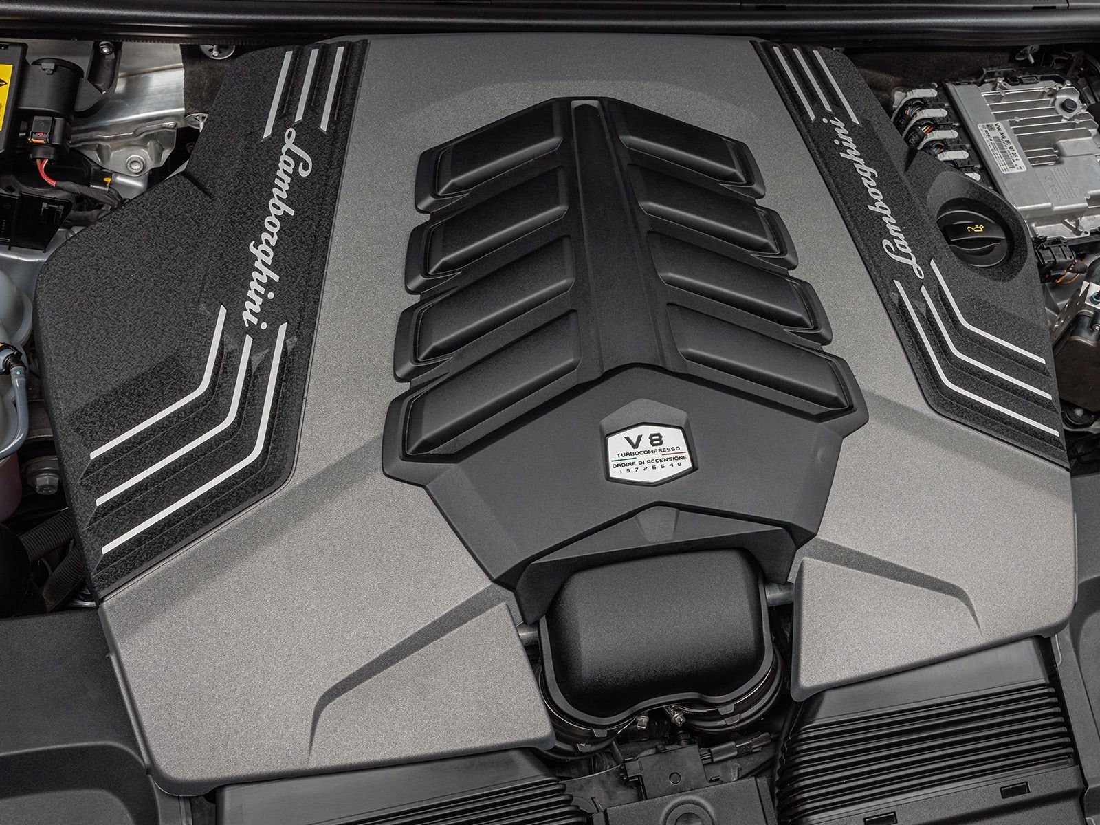 Lamborghini Urus - Samsaru's Car Outlet