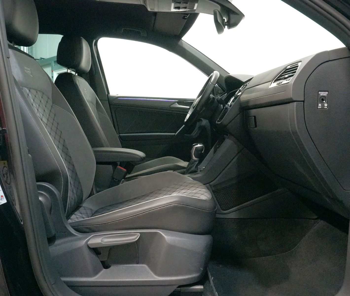 Volkswagen Tiguan R-Line 4Motion 2.0 TDI*IQ.Light*AHK*RfK