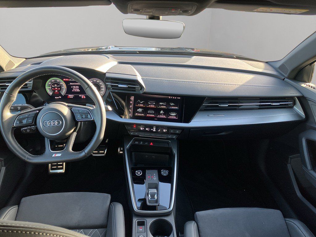 Audi A3 Sportb. 45 TFSIe S Line Einparkhilfe hinten