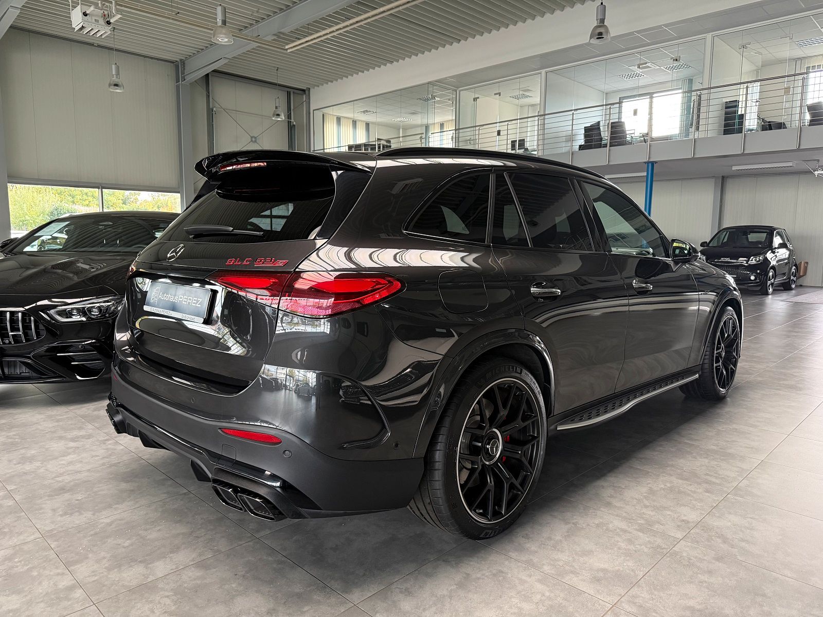 Mercedes-Benz GLC 63 AMG S E PERF 4M PREMIUM+ AHK UVP:145.591