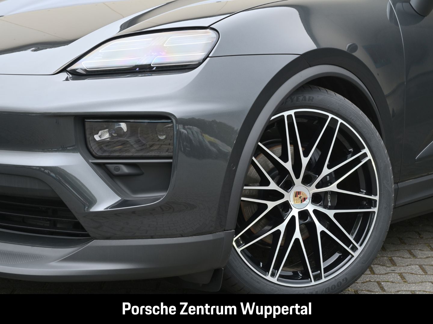 Porsche Macan 4 LED-Matrix Surround-View Abstandstempoma