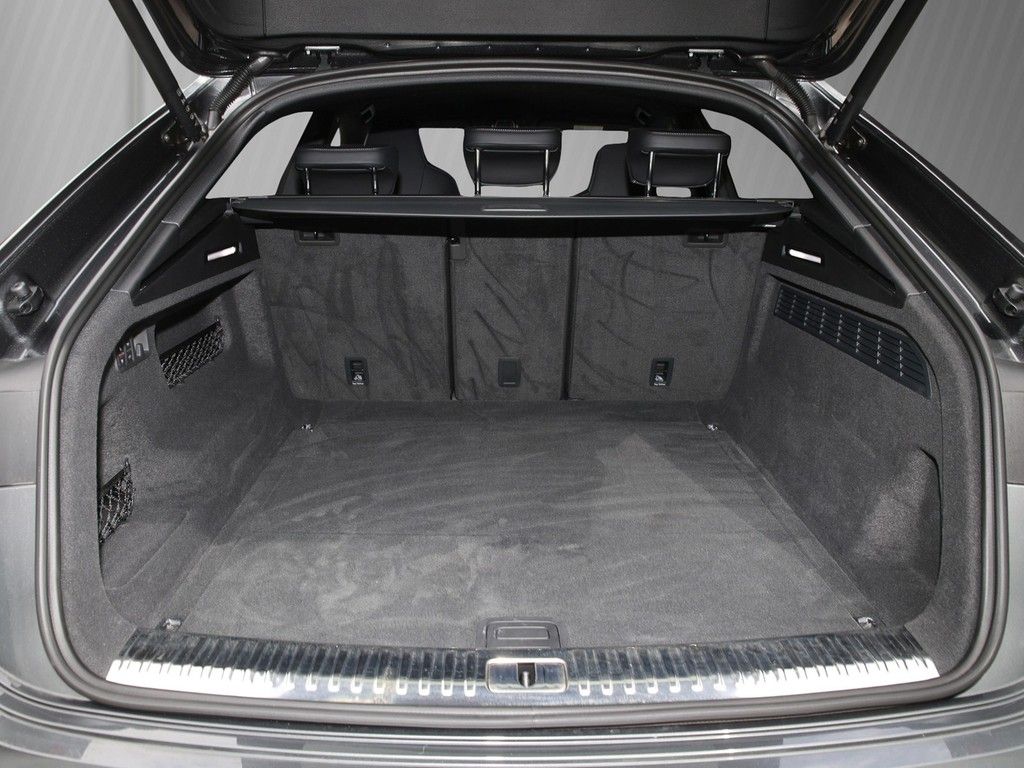 Audi Q8 50 TDI S line Matrix Leder AHK B&O Kamera ACC