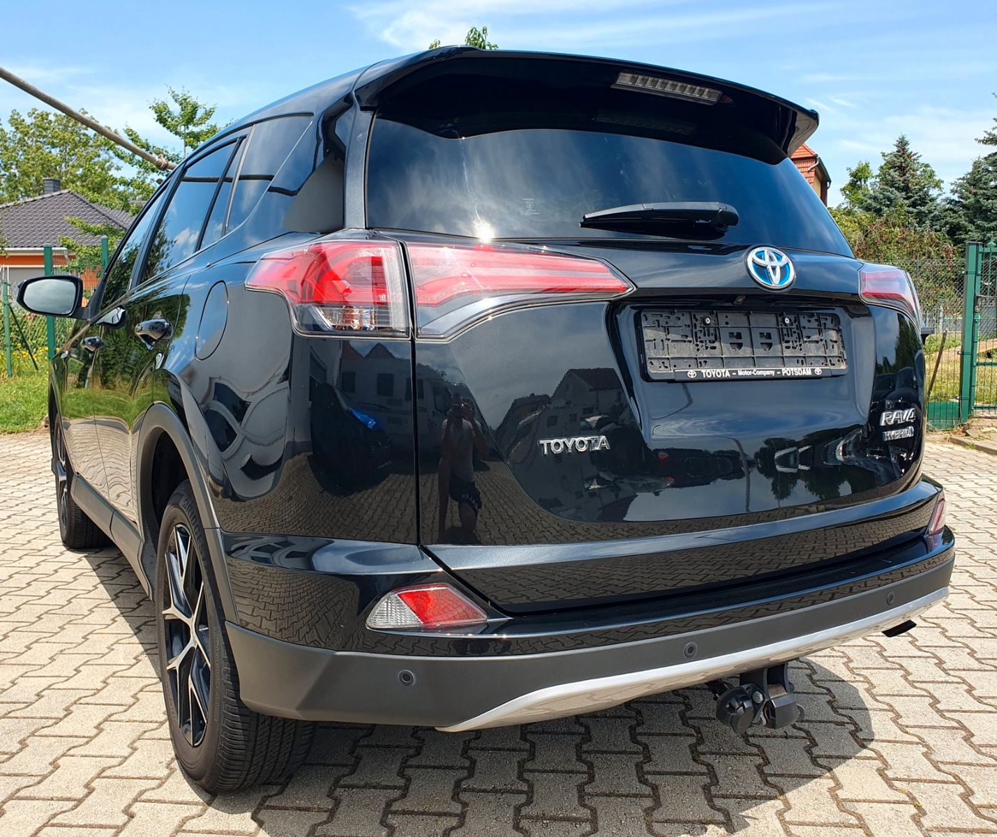 Toyota RAV 4 Team - Samsaru's Car Outlet