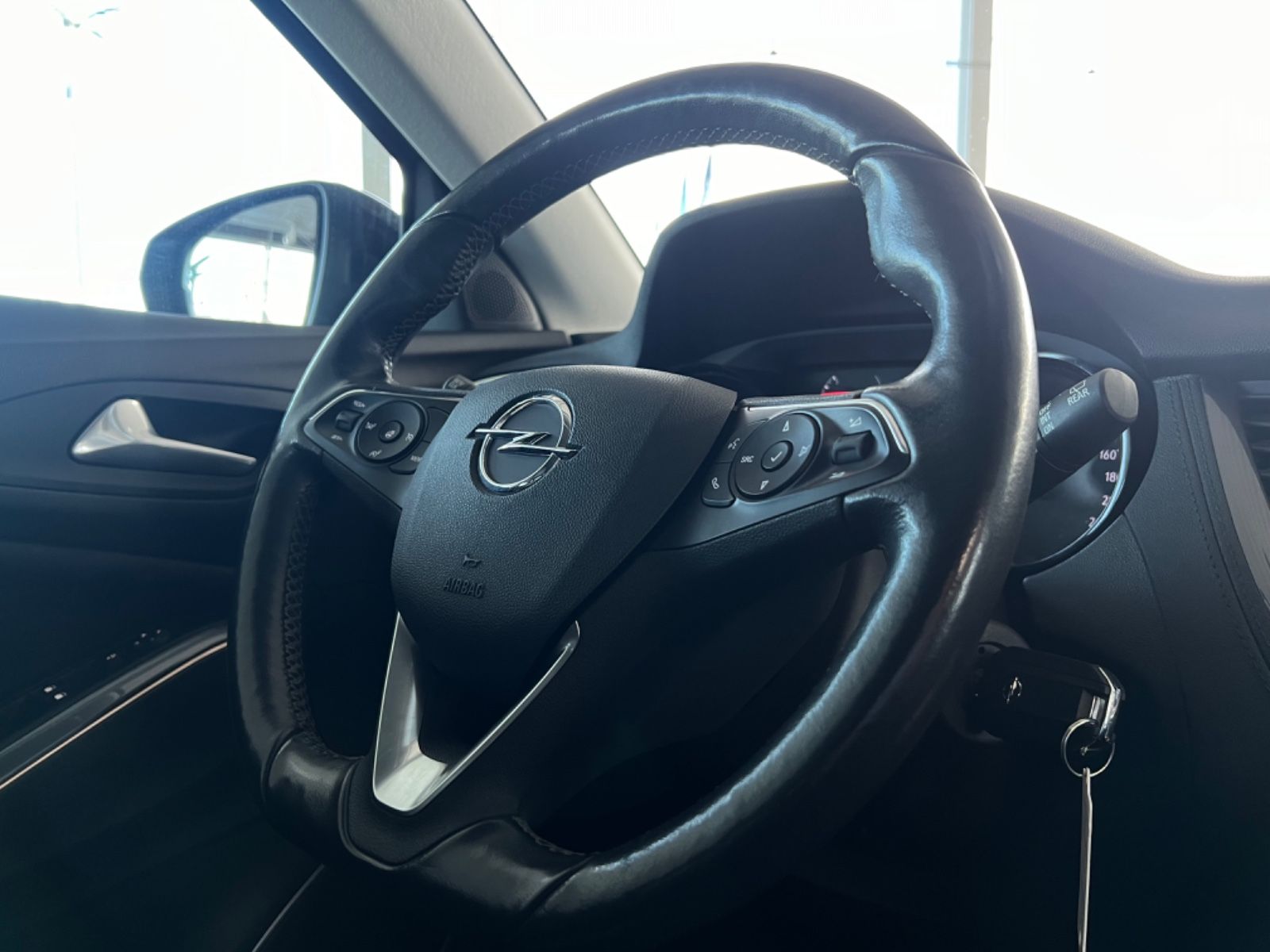Opel Grandland Design Line - Samsaru's Car Outlet