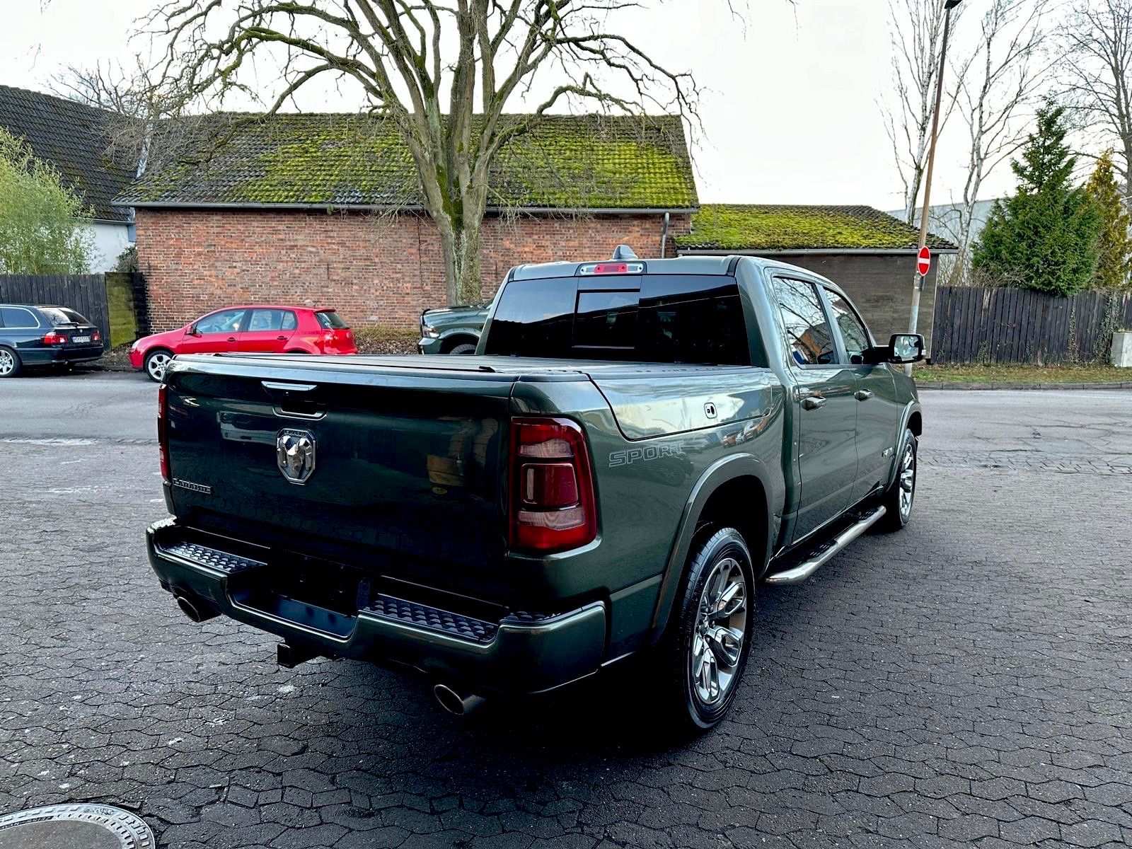 Dodge LARAMIE*5.7*LPG*AHK*NAVI*PDC*RAMBOX*GARANTIE*