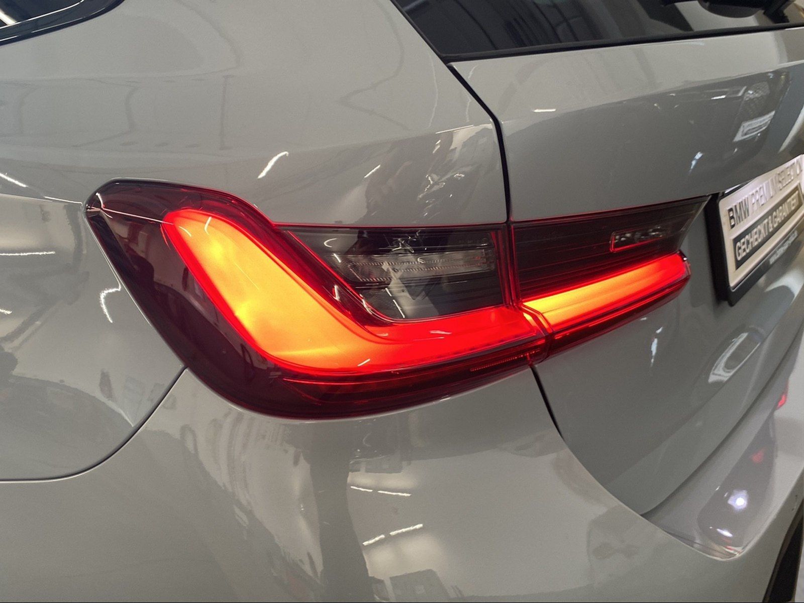 BMW 320d Touring M Sport LiveCockpitProf Kamera LED