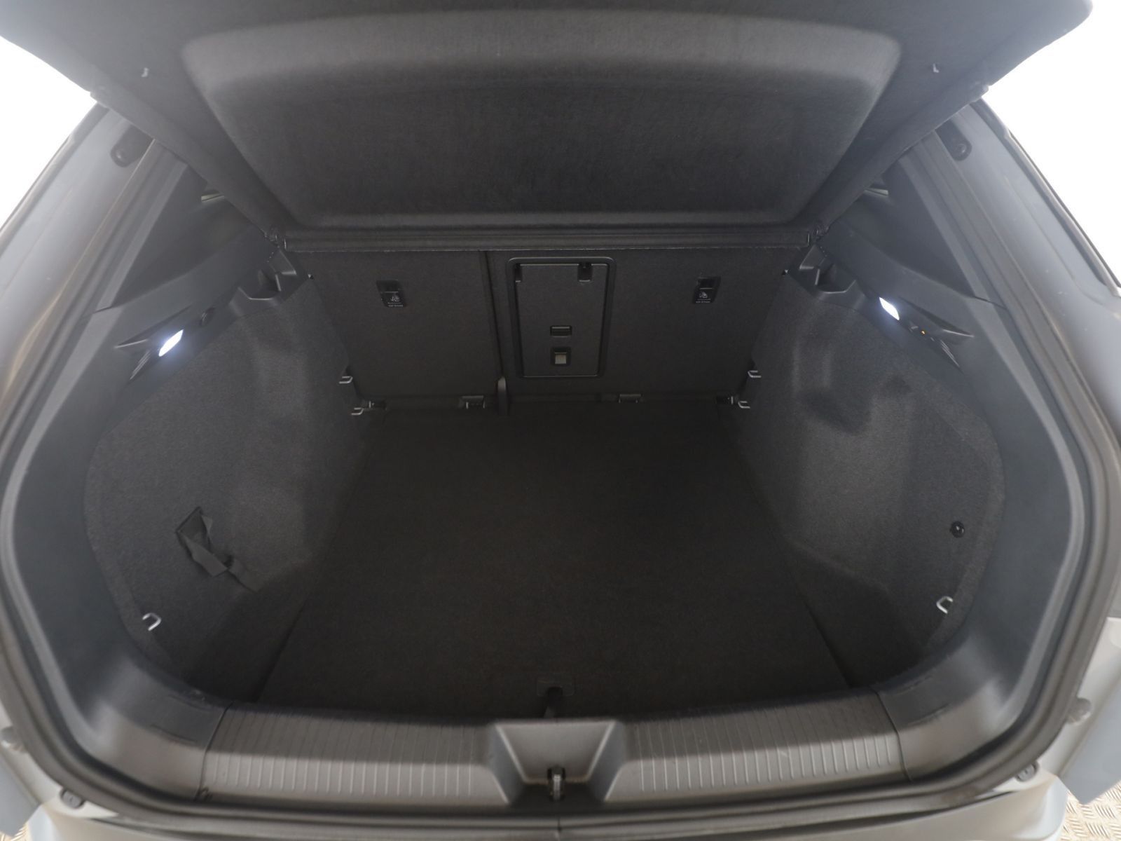 Volkswagen ID.4 GTX 4M Pano+AHK+Matrix+RFK+Navi+SitzH+Apple