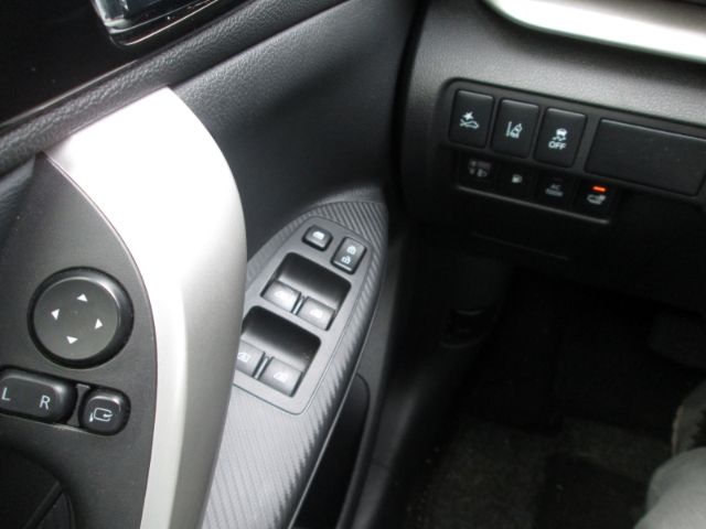 Mitsubishi Eclipse Cross Plus Select Black Hybrid 4WD 2.4 M
