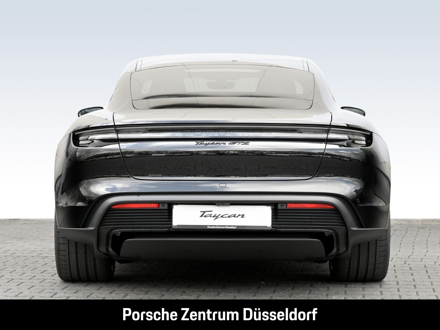 Porsche Taycan GTS Active-Ride InnoDrive HUD Soft-Close