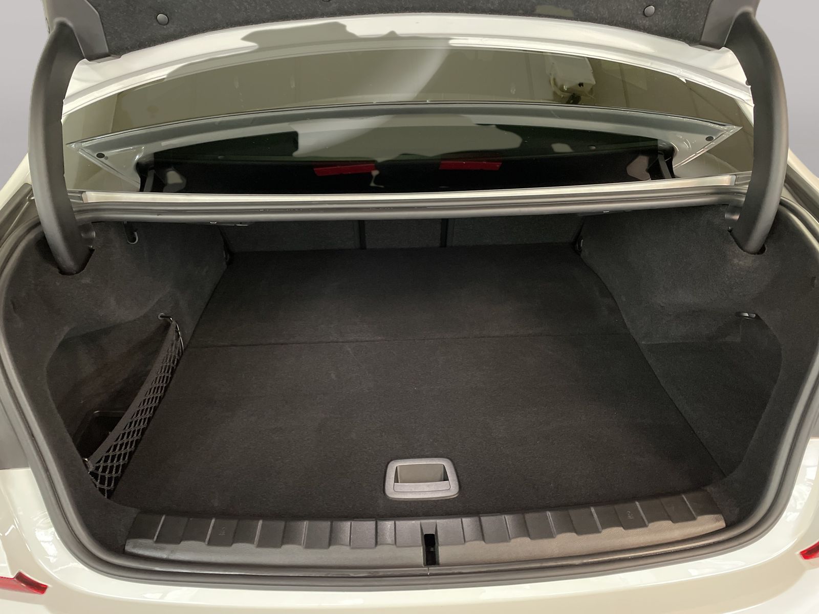 BMW 320e Limousine M Sport - Samsaru's Car Outlet