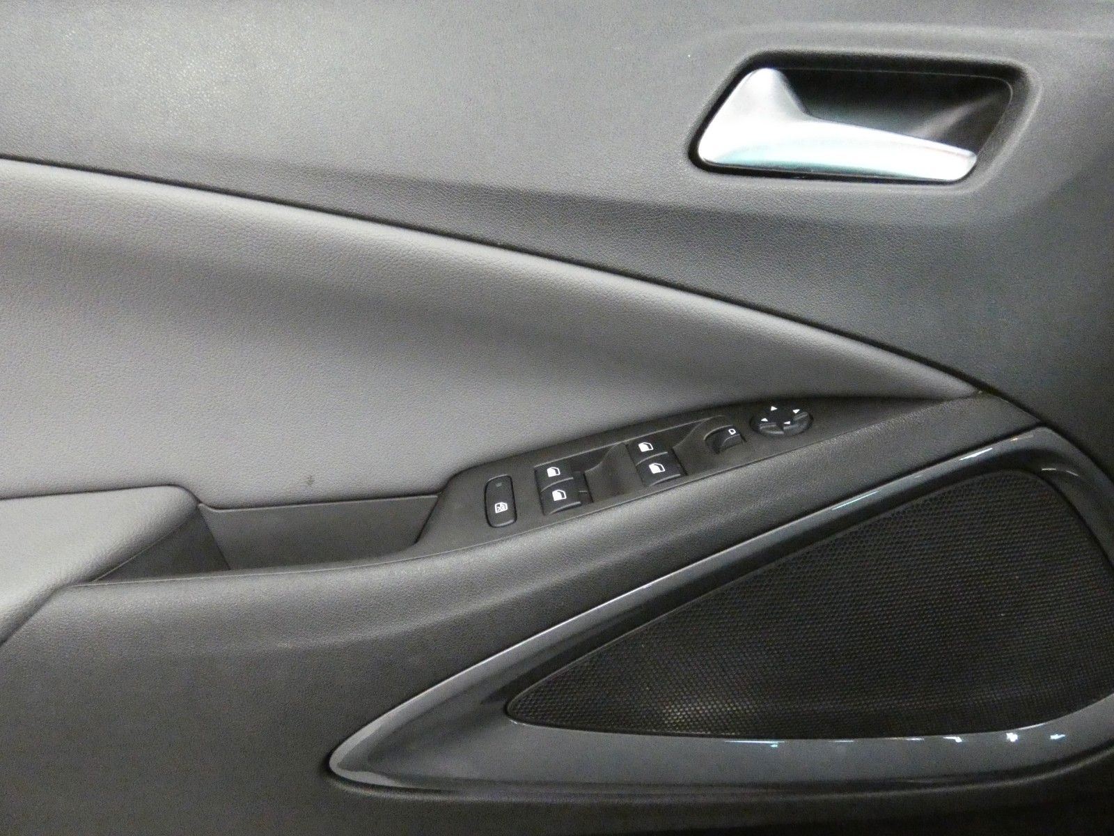 Opel Crossland - Samsaru's Car Outlet