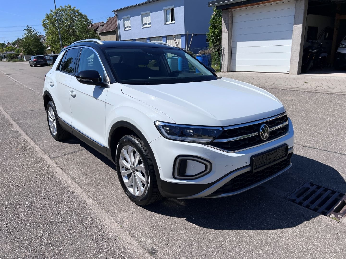 Volkswagen T-Roc 1.0 TSI Style - Samsaru's Car Outlet