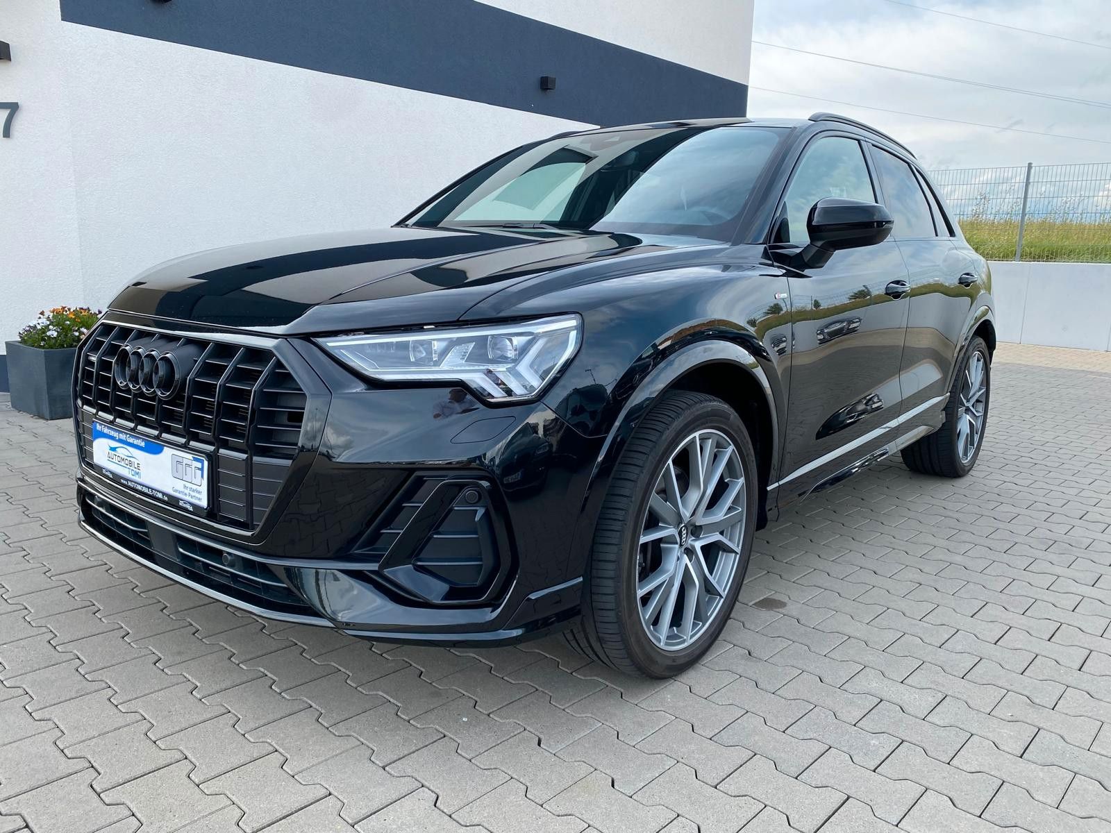 Audi Q3 40 TDI quattro S line - Samsaru's Car Outlet