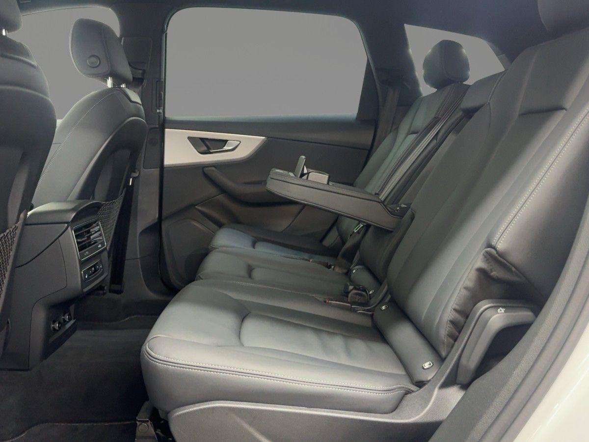 Audi Q7 55 TFSI e S line quattro tiptronic AHK Luftfe