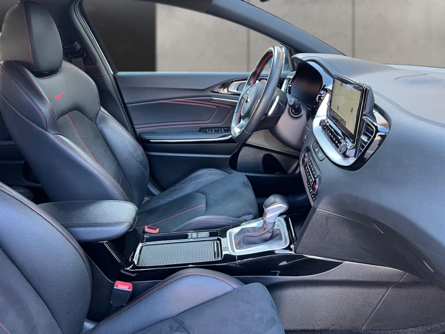 Kia ProCeed 1.6T GT - Samsaru's Car Outlet