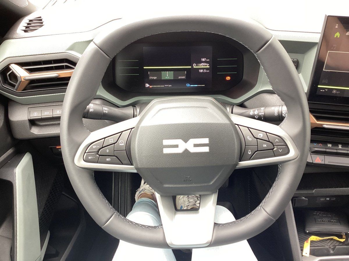 Dacia Duster Extreme Hybrid - Samsaru's Car Outlet