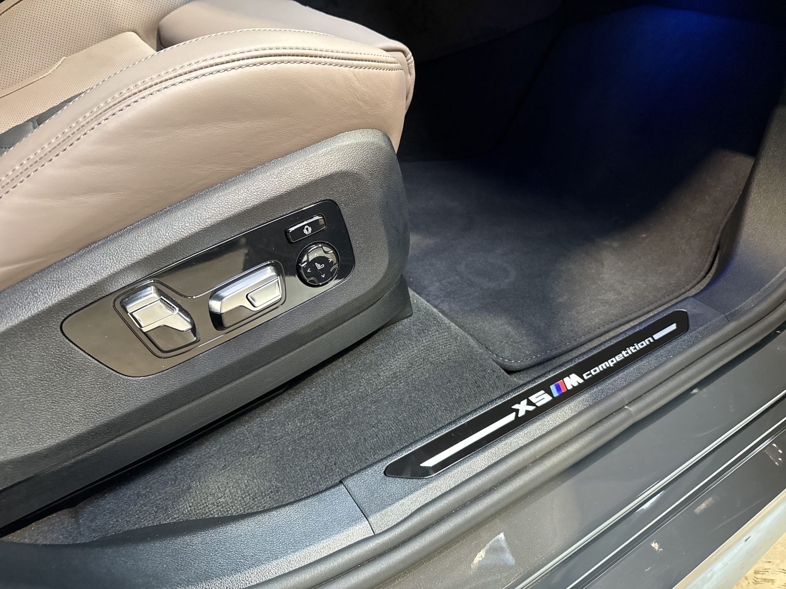 BMW X5 M Competition AHK 360° HEAD-UP MASSAGE PANO