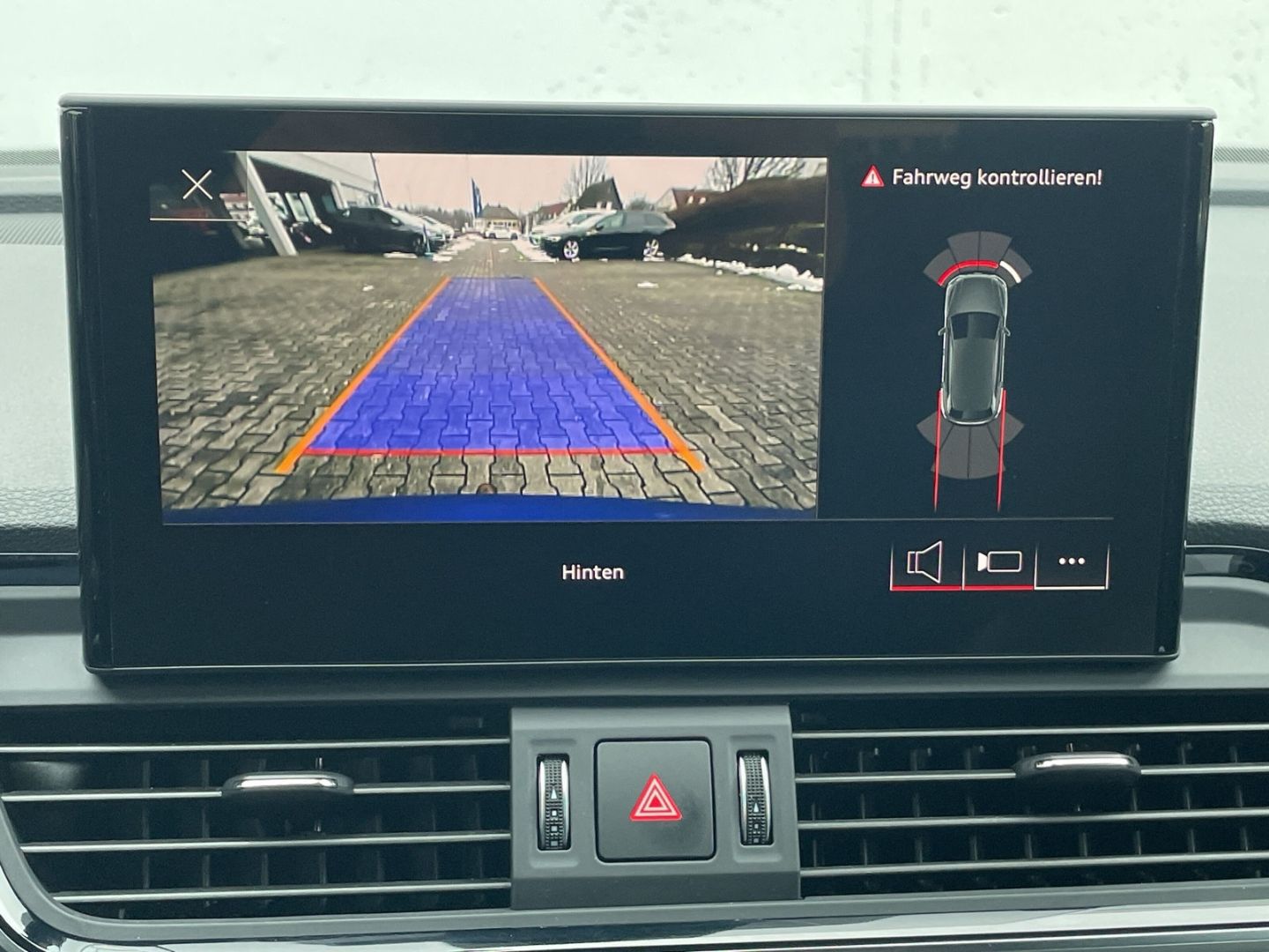 Audi Q5 55 TFSI e quattro S line AHK/HUD/Matrix/Navi/