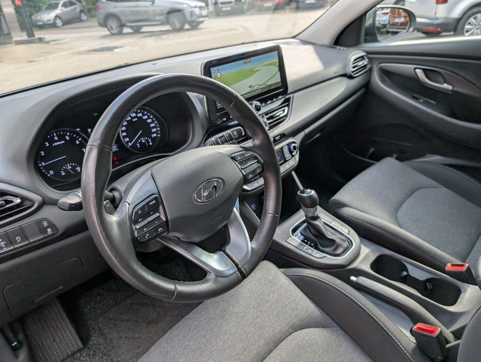 Hyundai i30 1.0 DCT Trend - Samsaru's Car Outlet