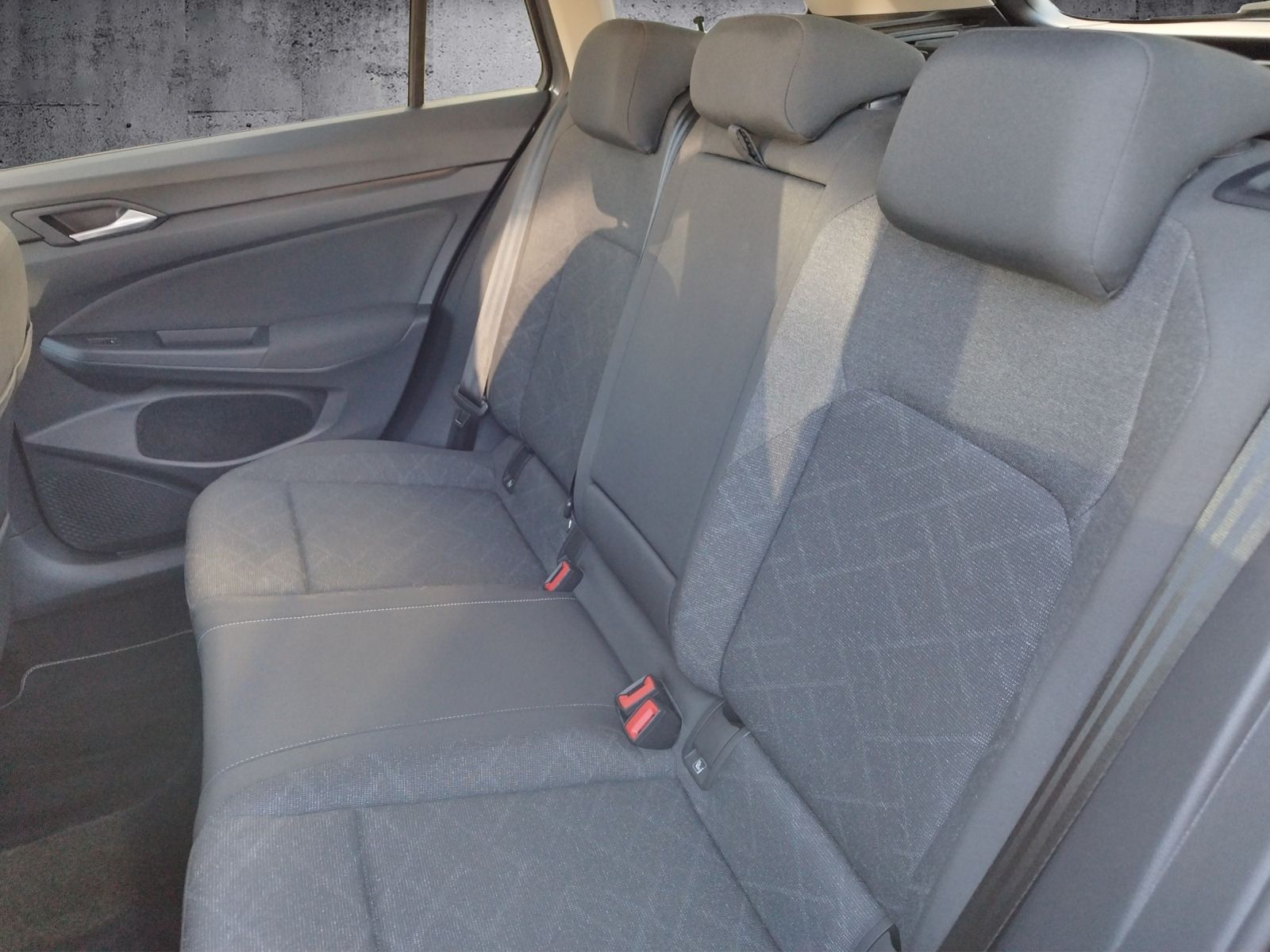 Volkswagen Golf VIII Variant Life 2.0 TDI DSG - Samsaru's Car Outlet
