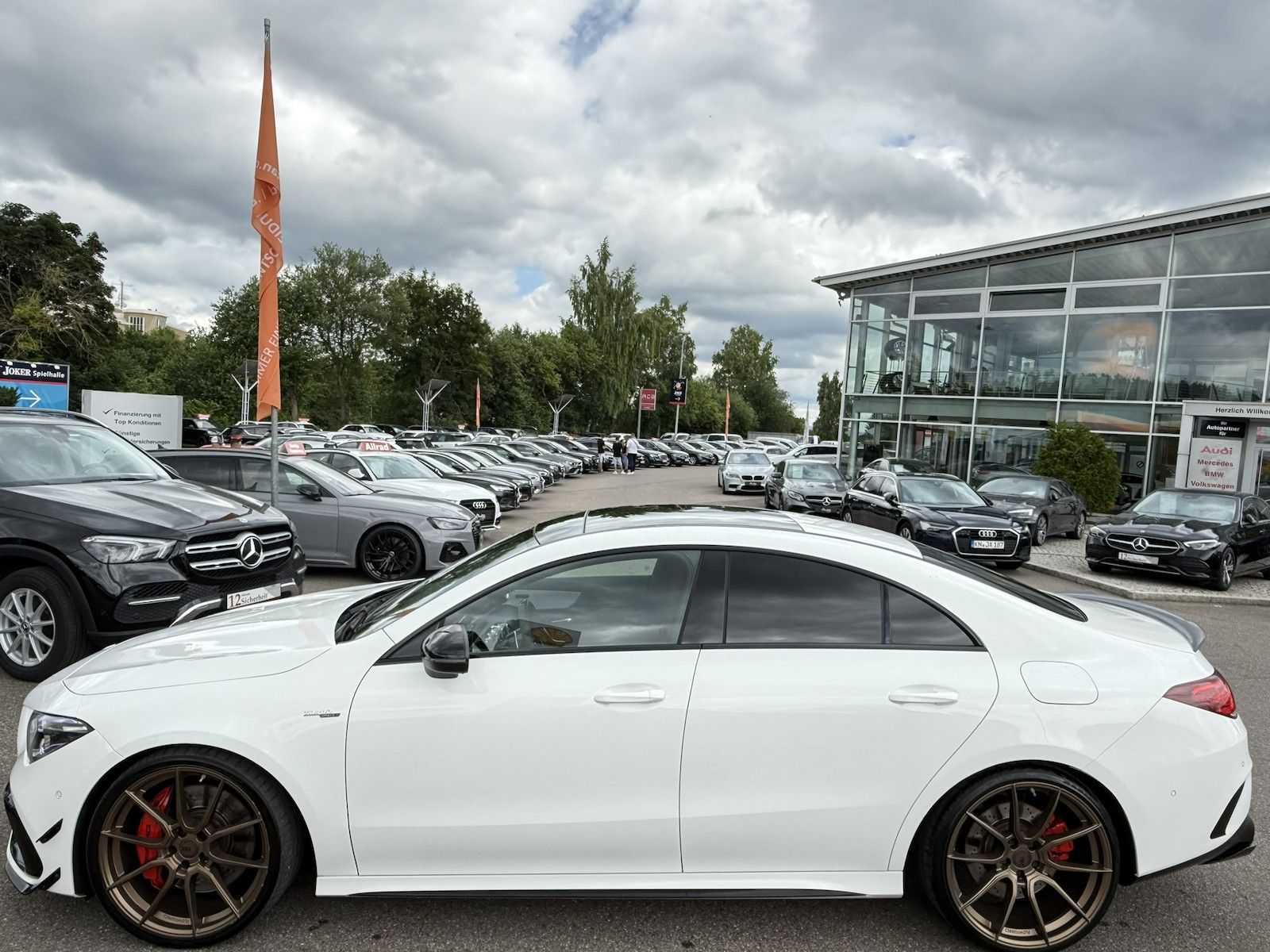 Mercedes-Benz CLA 45 AMG - Samsaru's Car Outlet