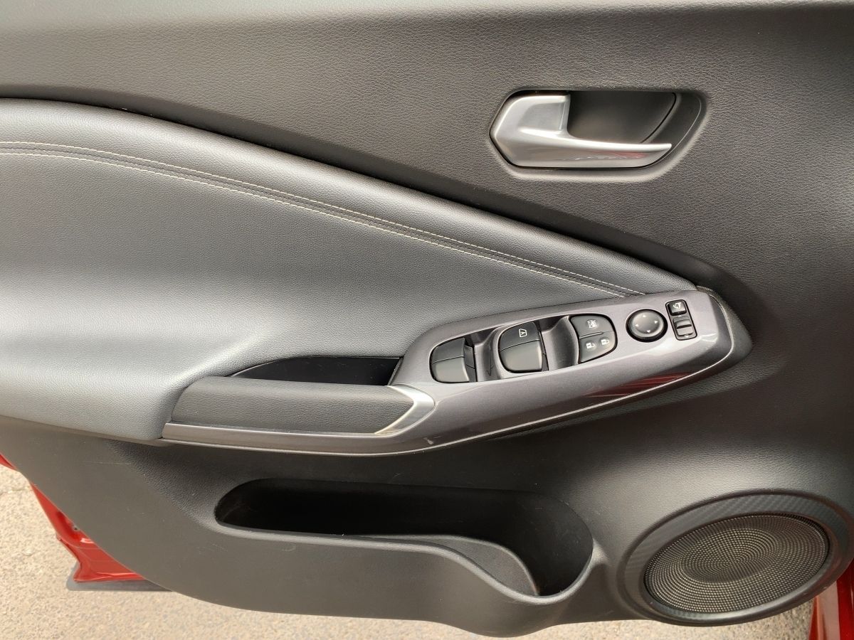 Nissan Juke DCT N-Connecta - Samsaru's Car Outlet