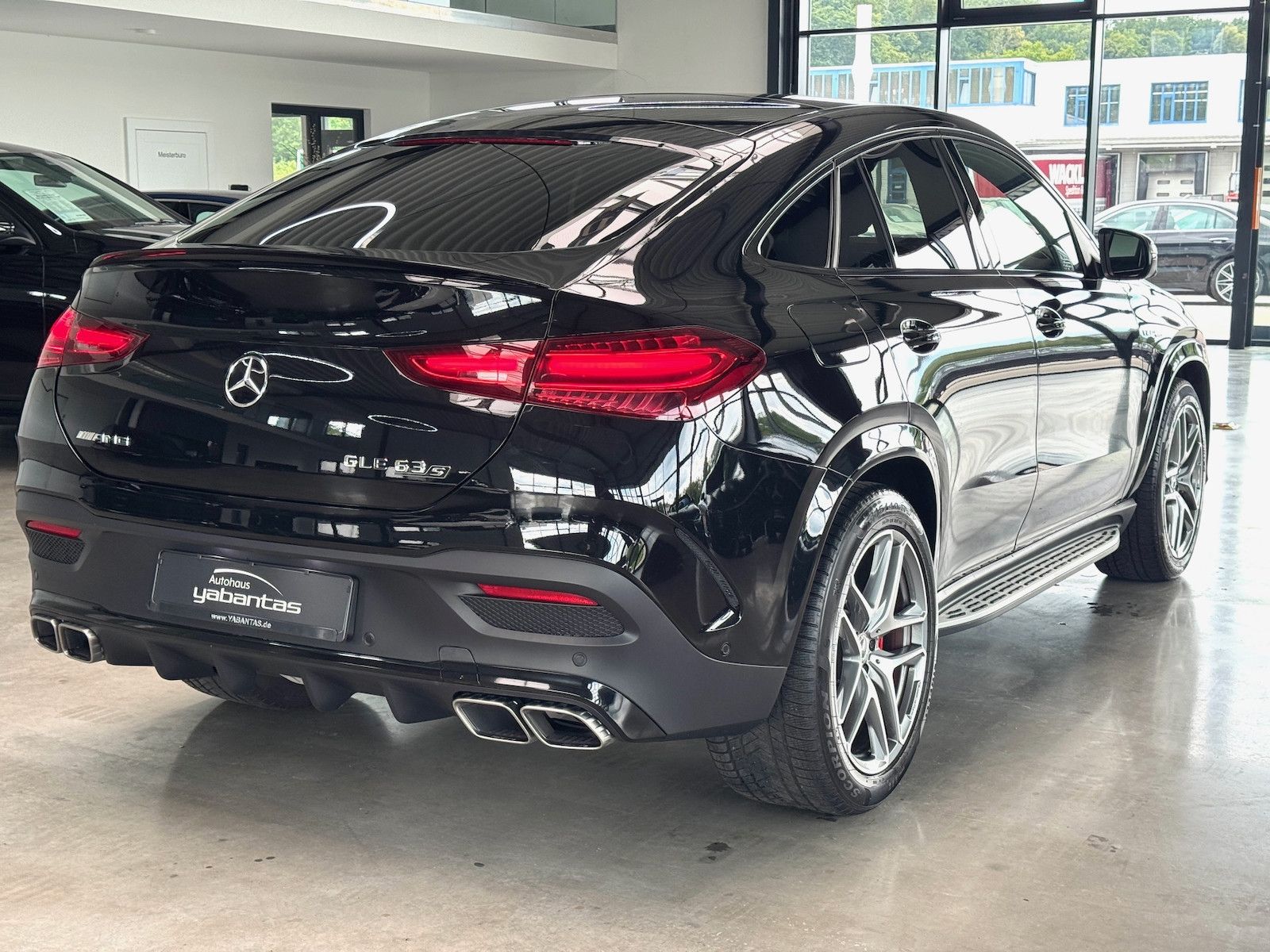 Mercedes-Benz GLE 63 S AMG 4M+ Coupe Pano AIRMATIC DISTRONIC P