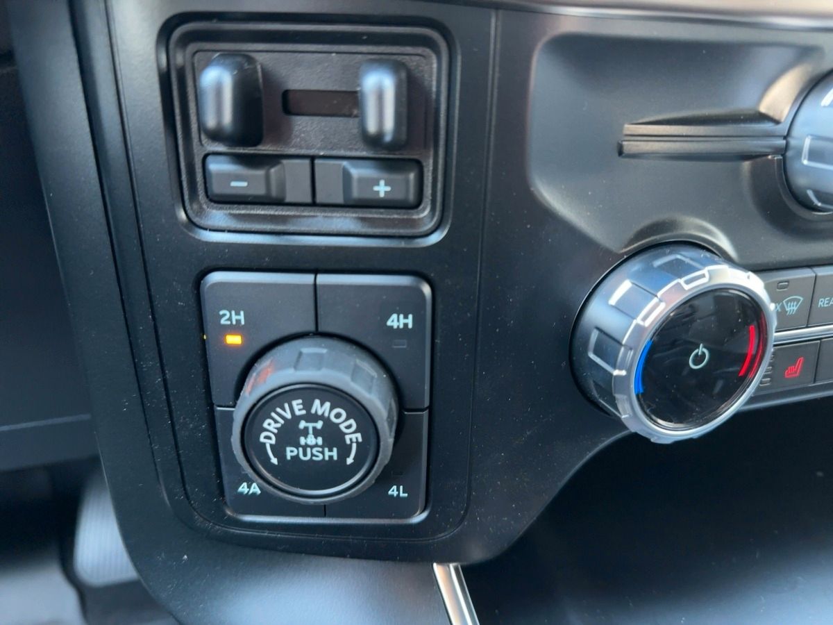 Ford F-150 Raptor - Samsaru's Car Outlet