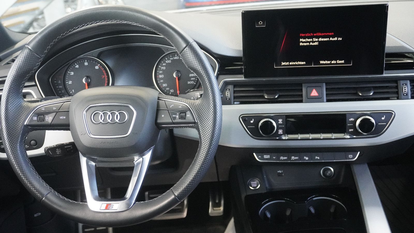 Audi A4 Avant 40 TFSI quatt S line - Samsaru's Car Outlet