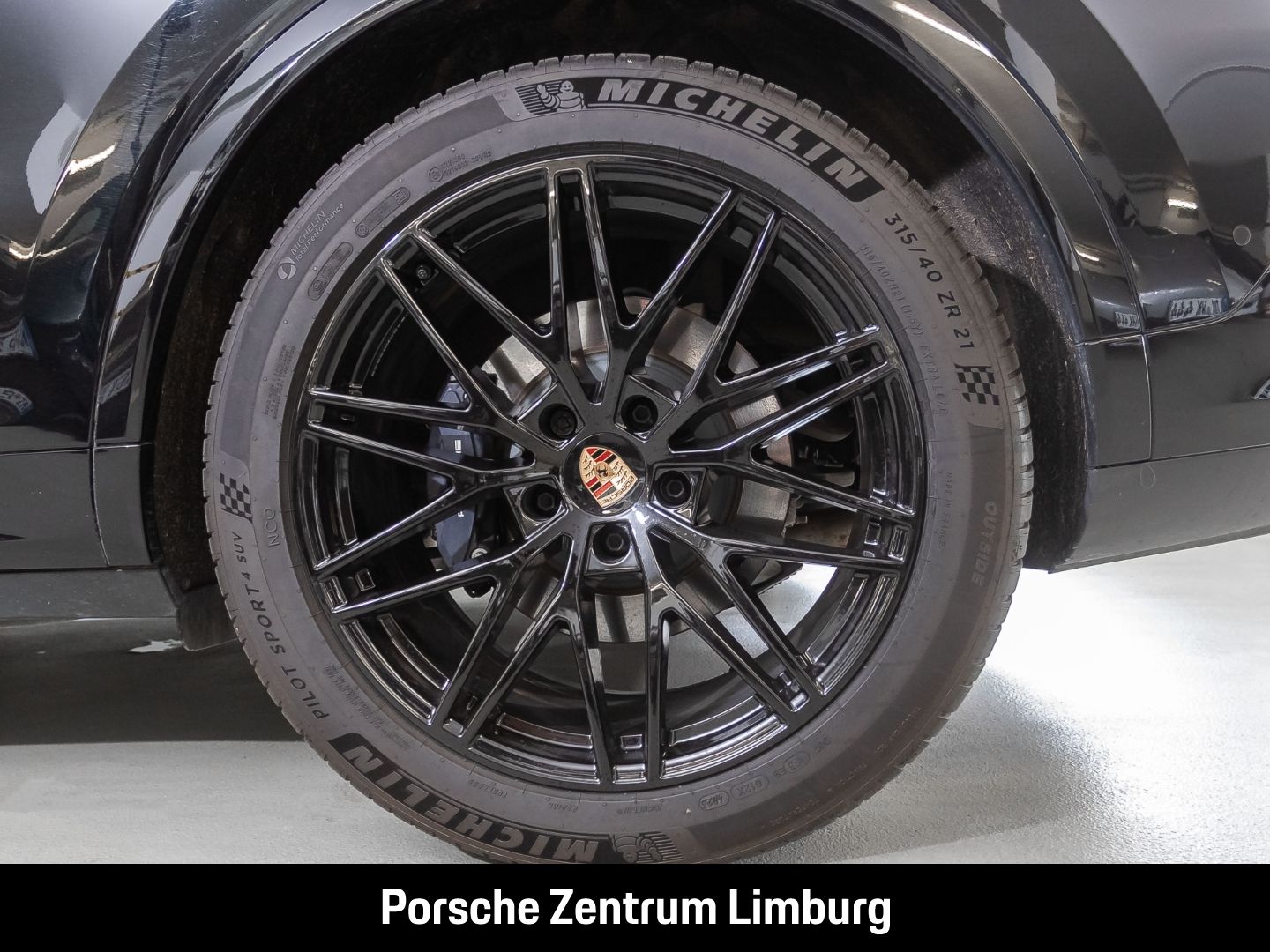 Porsche Cayenne E-Hybrid Coupe Black Edition Burmester