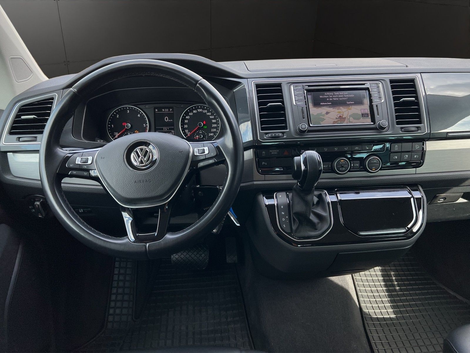 Volkswagen T6 Multivan 2.0 TDI 4M DSG - Samsaru's Car Outlet