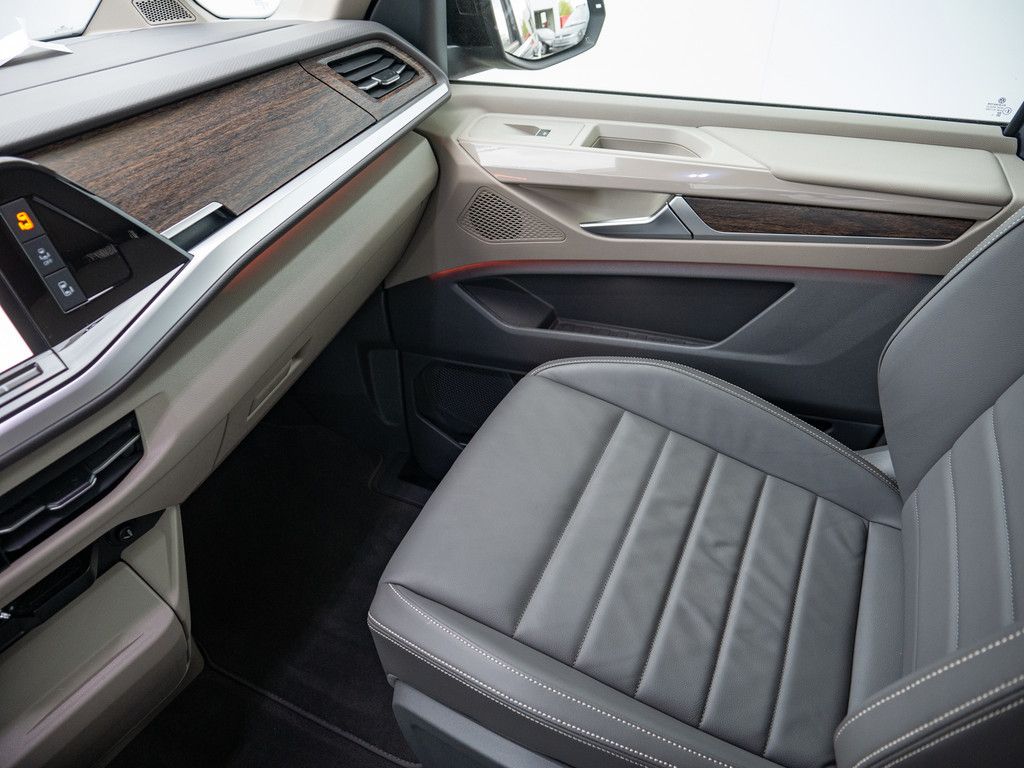 Volkswagen T7 Multivan 2.0TSI DSG - Samsaru's Car Outlet