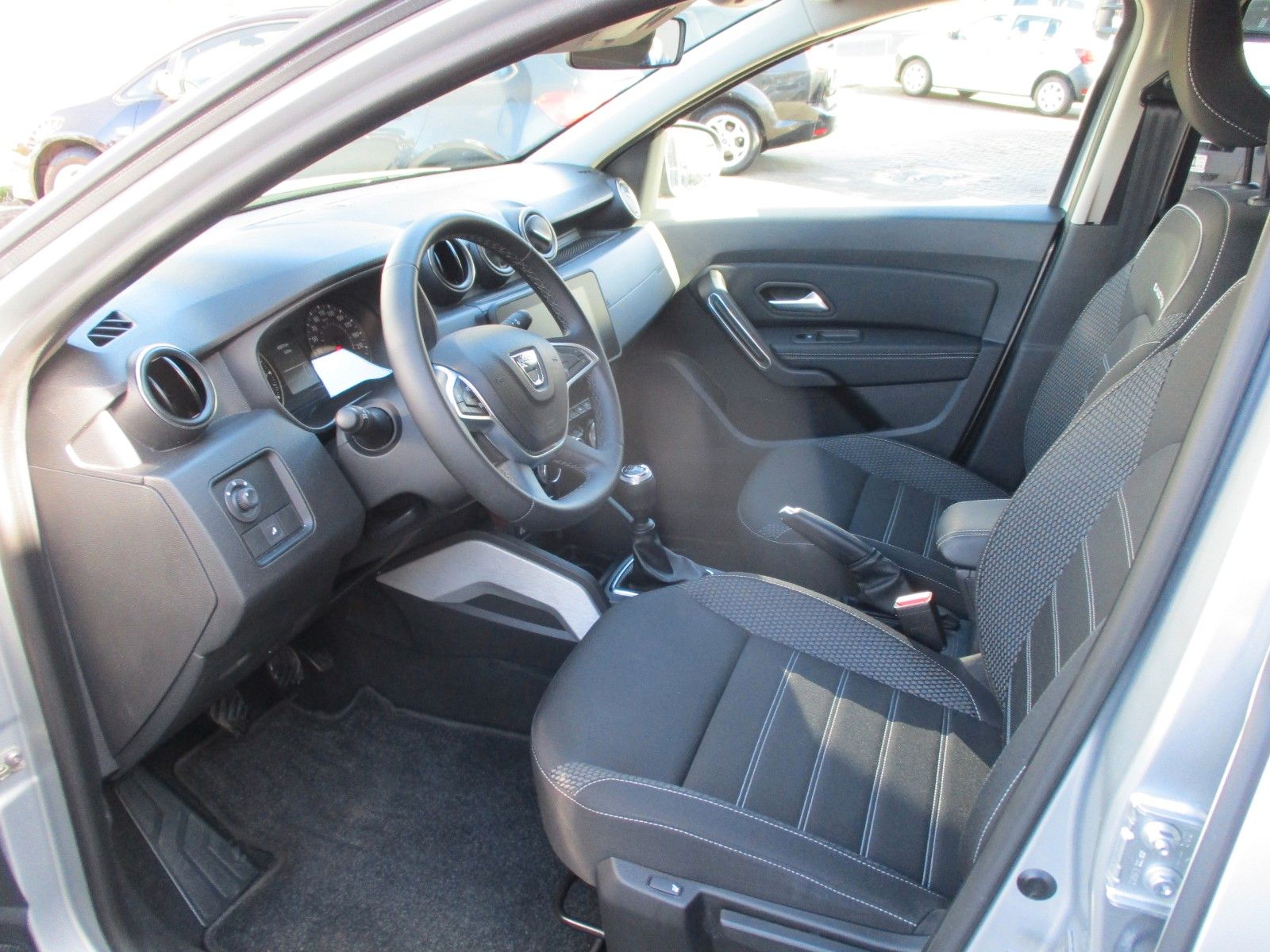Dacia Duster Blue dCi 115 2WD Prestige - Samsaru's Car Outlet