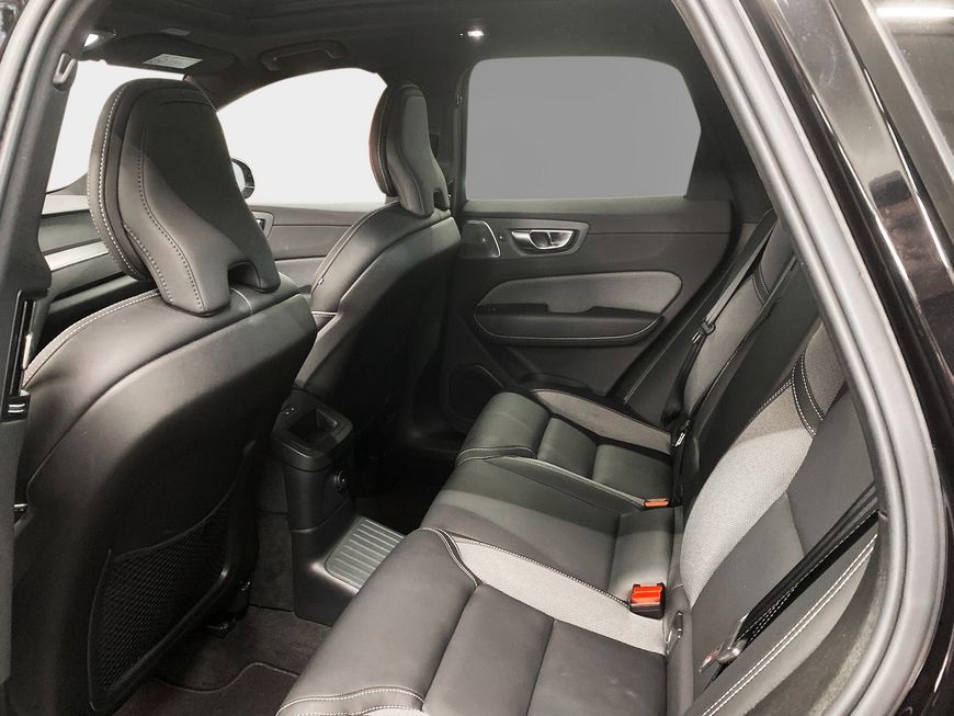 Volvo XC60 T6 AWD Plug-in Hybrid Plus Black Edition