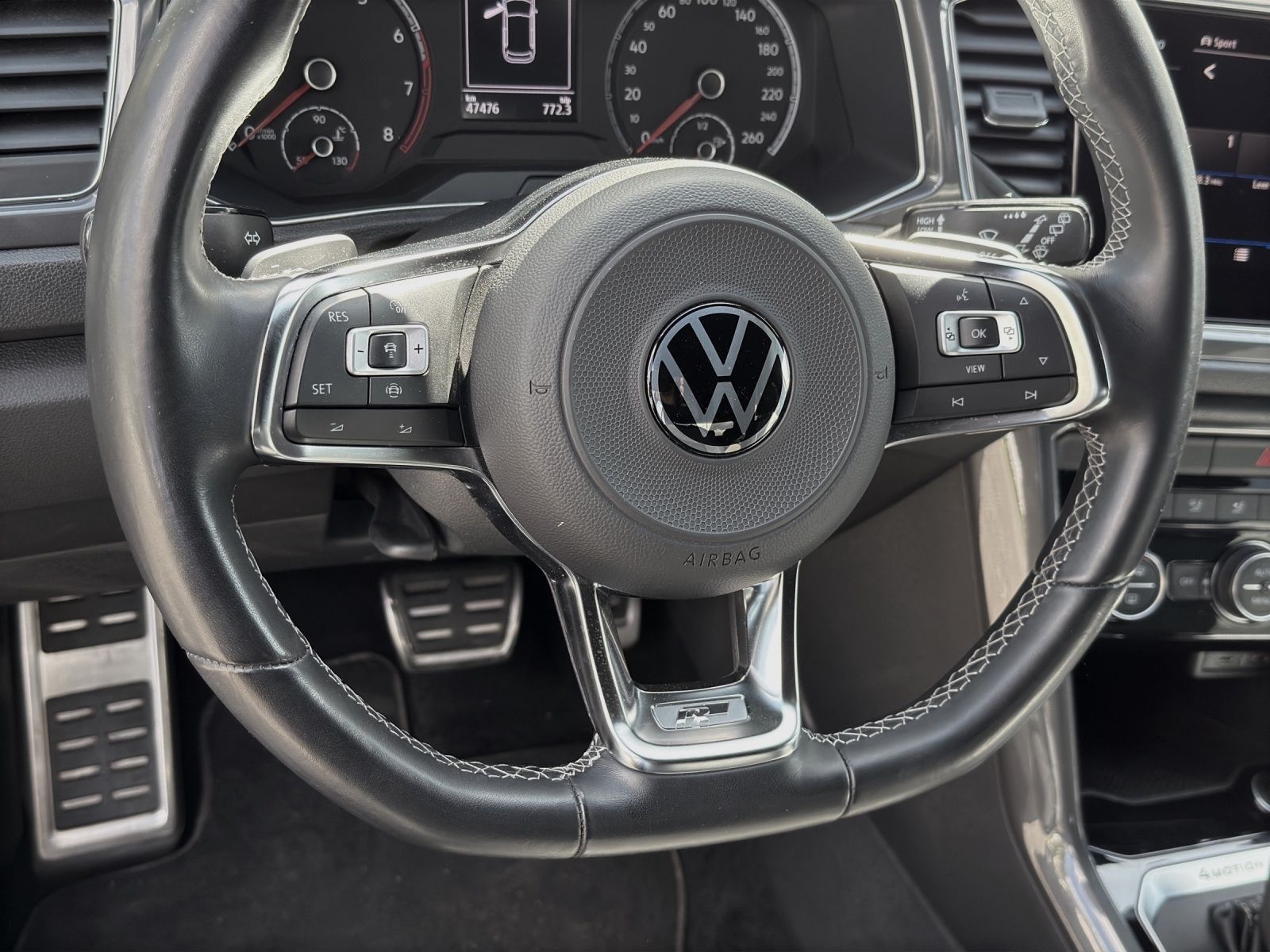 Volkswagen T-Roc TSI DSG 4M R-LINE - Samsaru's Car Outlet