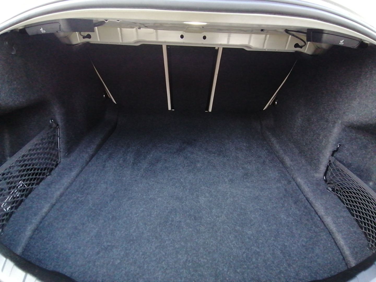 BMW 330 d M Sport - Samsaru's Car Outlet