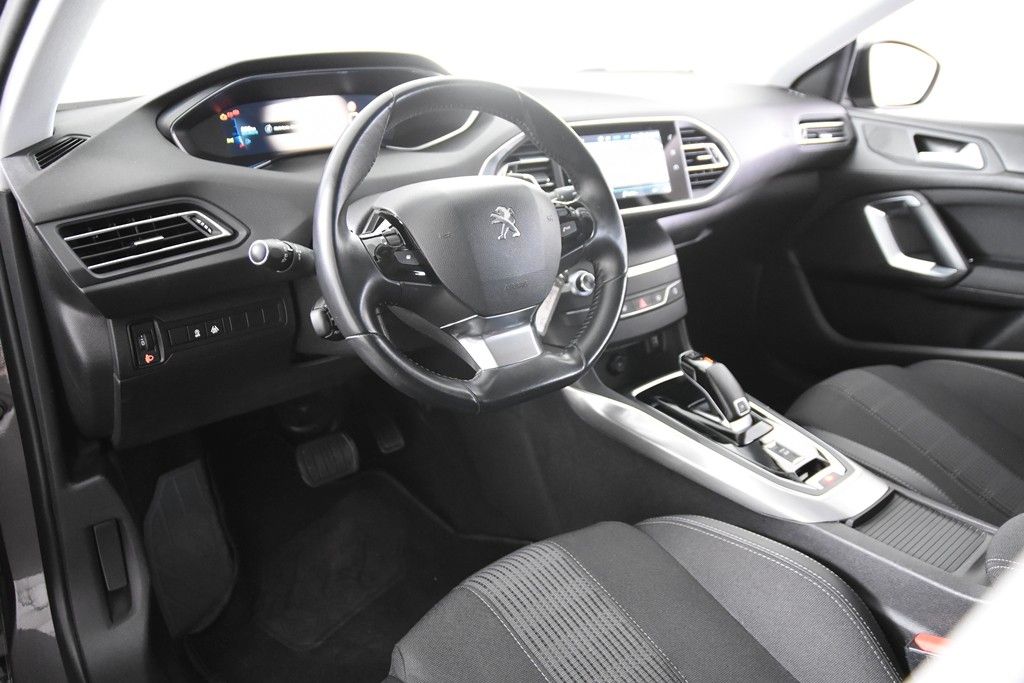 Peugeot 308 SW Allure 130 - Samsaru's Car Outlet
