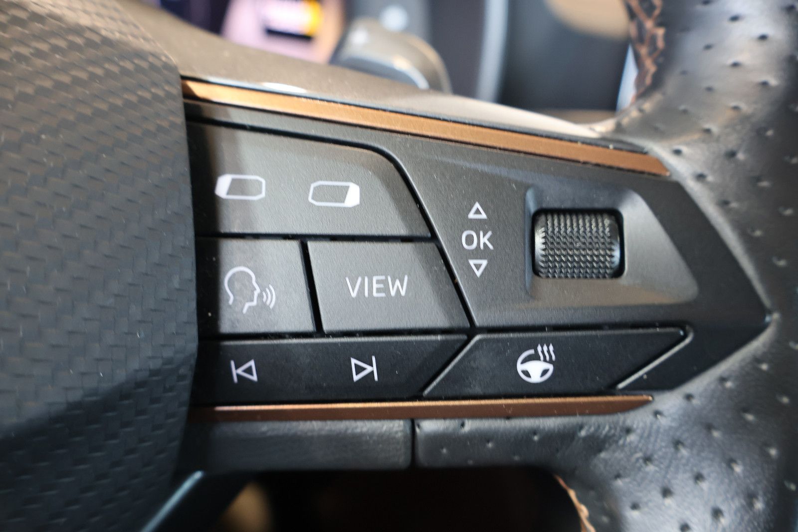 Cupra Formentor 1.4 e-Hybrid AID+ACC+KEY+LED+18"