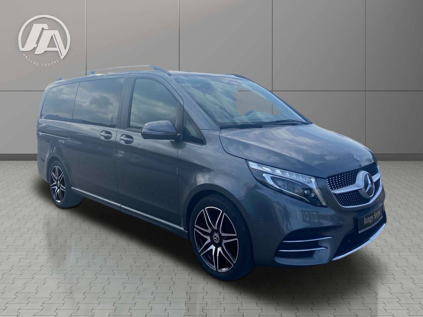 Mercedes-Benz V 250 AMG Line - Samsaru's Car Outlet