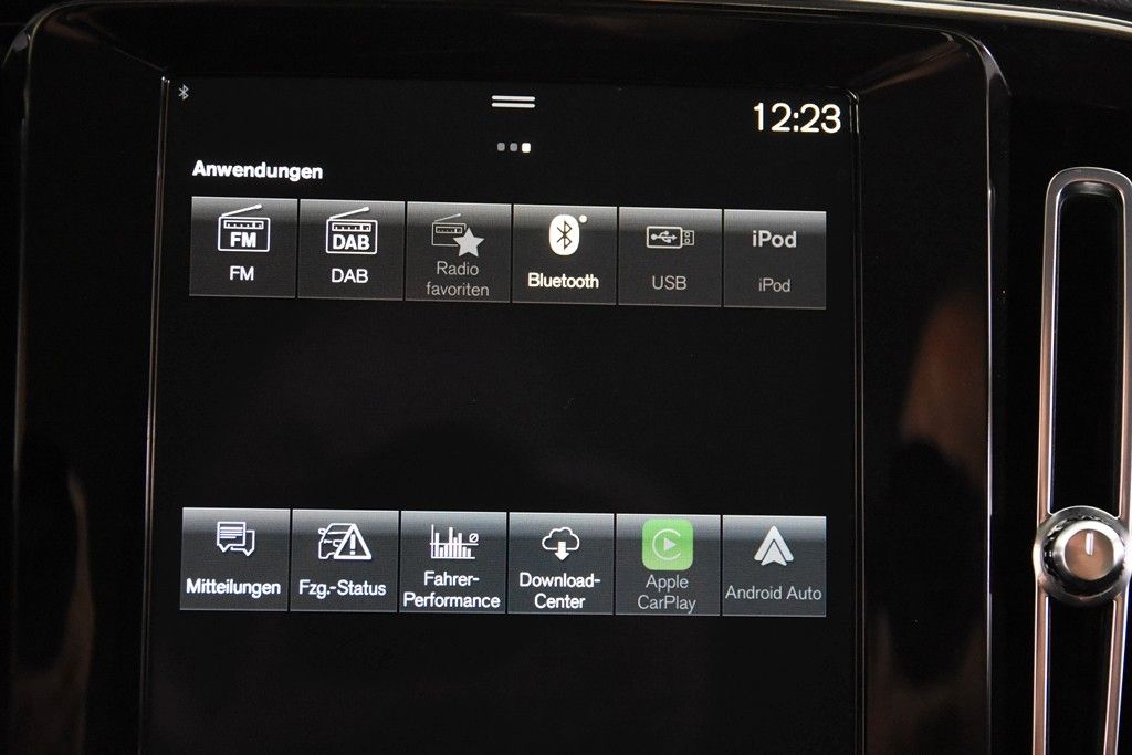 Volvo XC40 T4 Recharge Inscription - Samsaru's Car Outlet